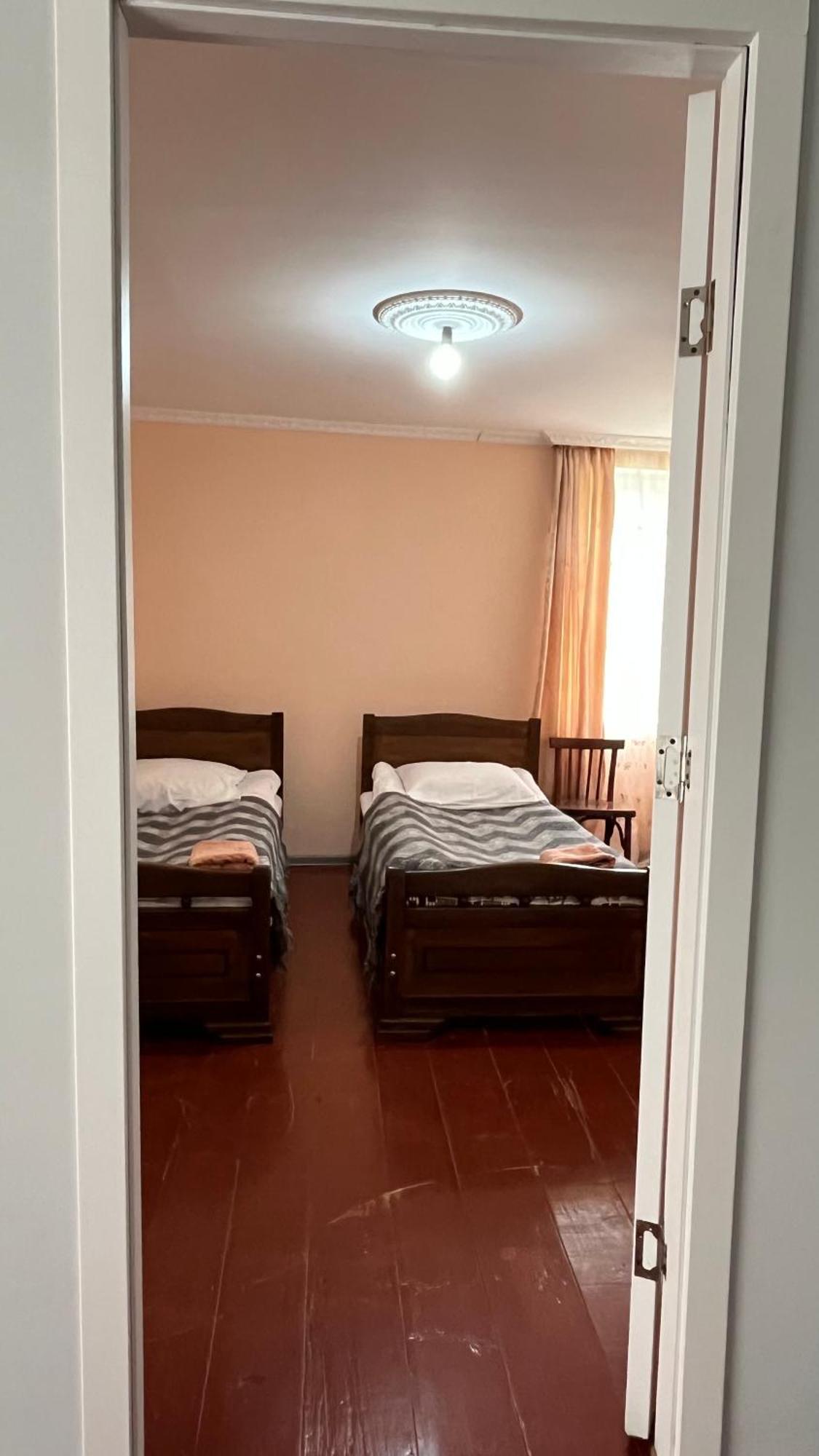 Ciuri's Guesthouse Zhabeshi Extérieur photo