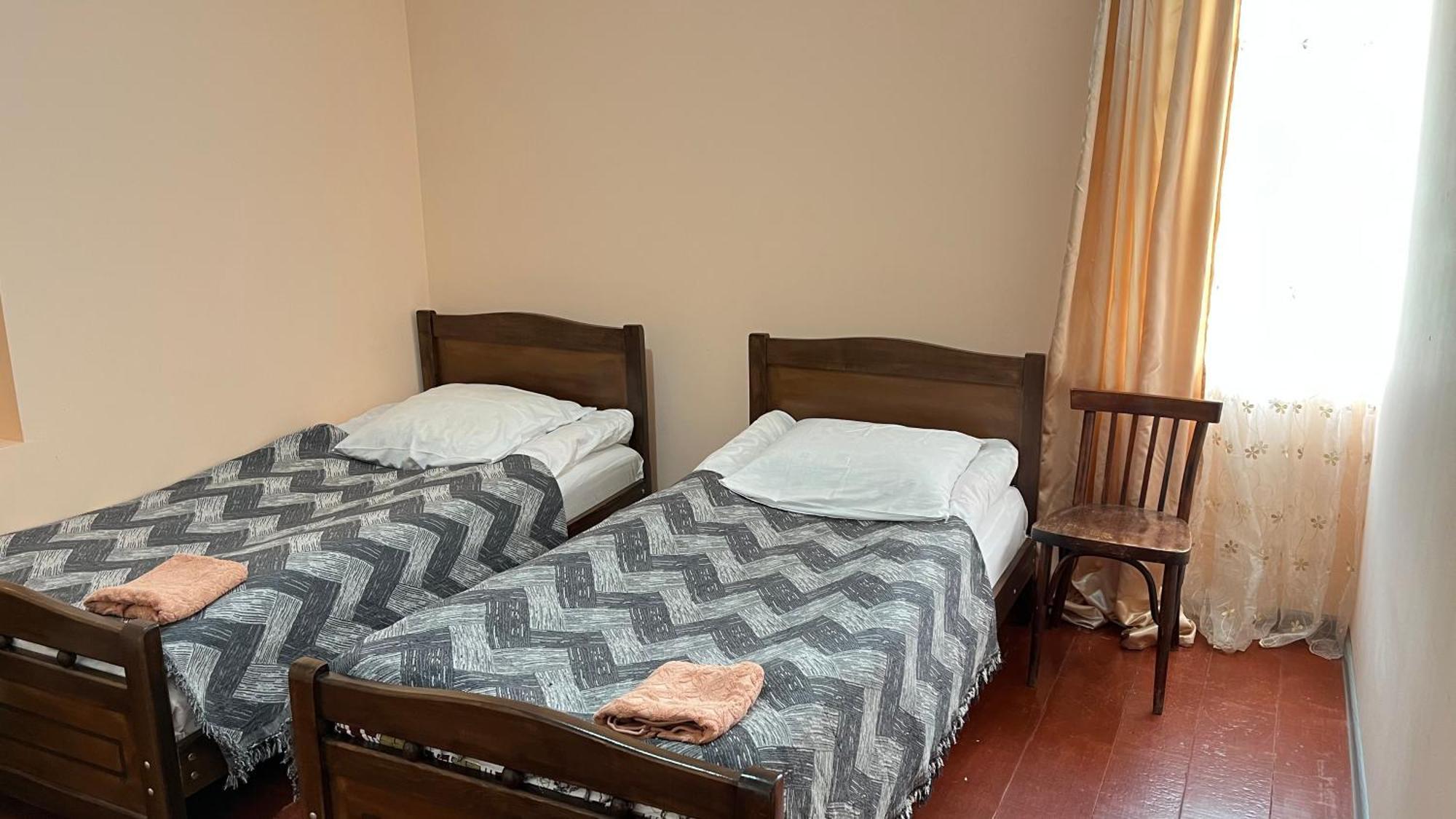 Ciuri's Guesthouse Zhabeshi Extérieur photo